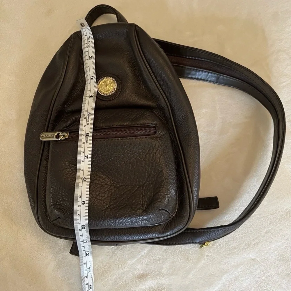 🩷Balmain Black Leather Backpack with Gold Accent💚